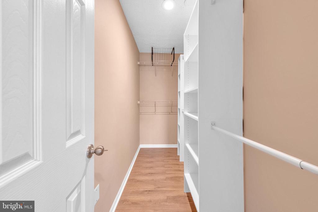 1006 WINGED FOOT DRIVE