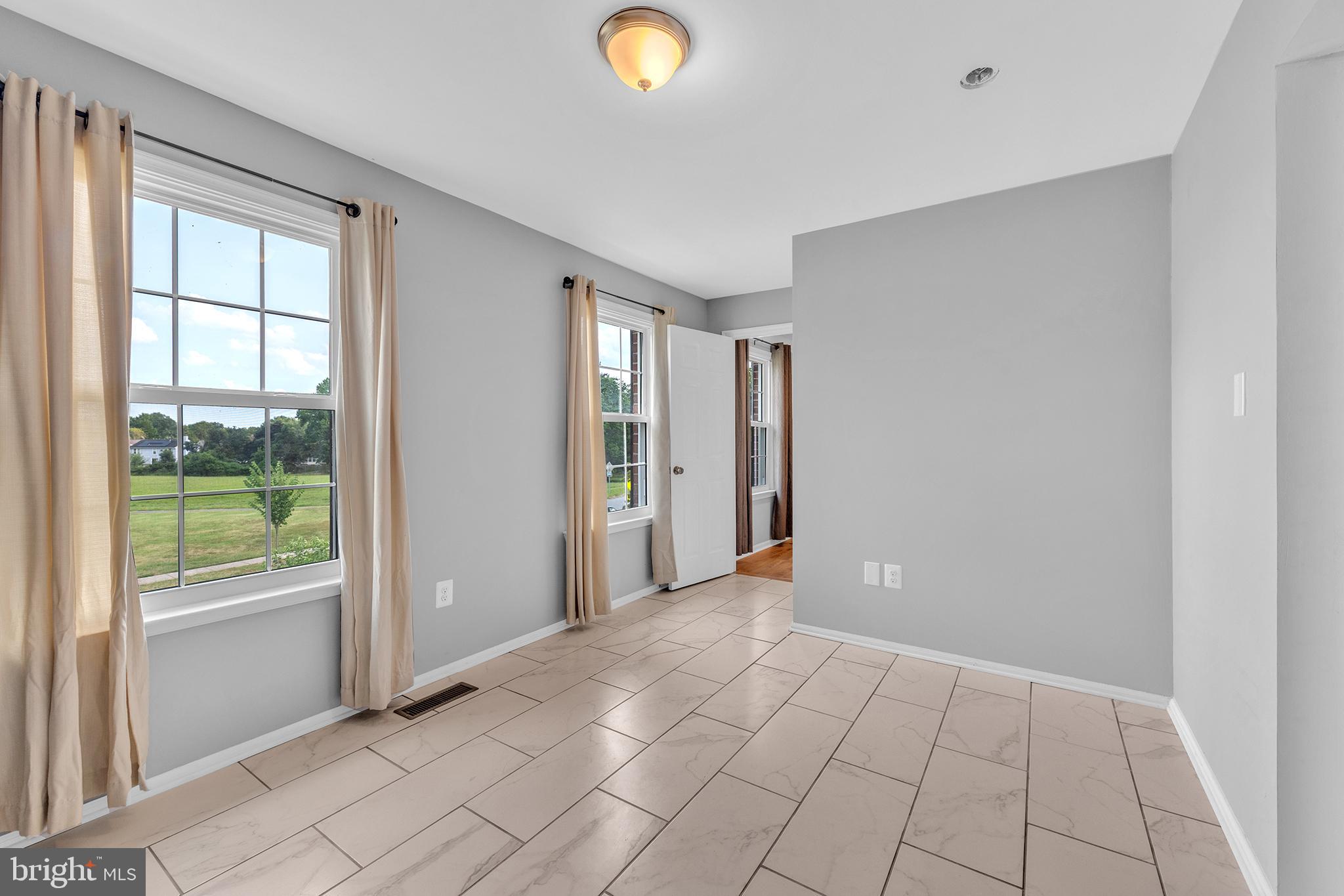 1006 WINGED FOOT DRIVE