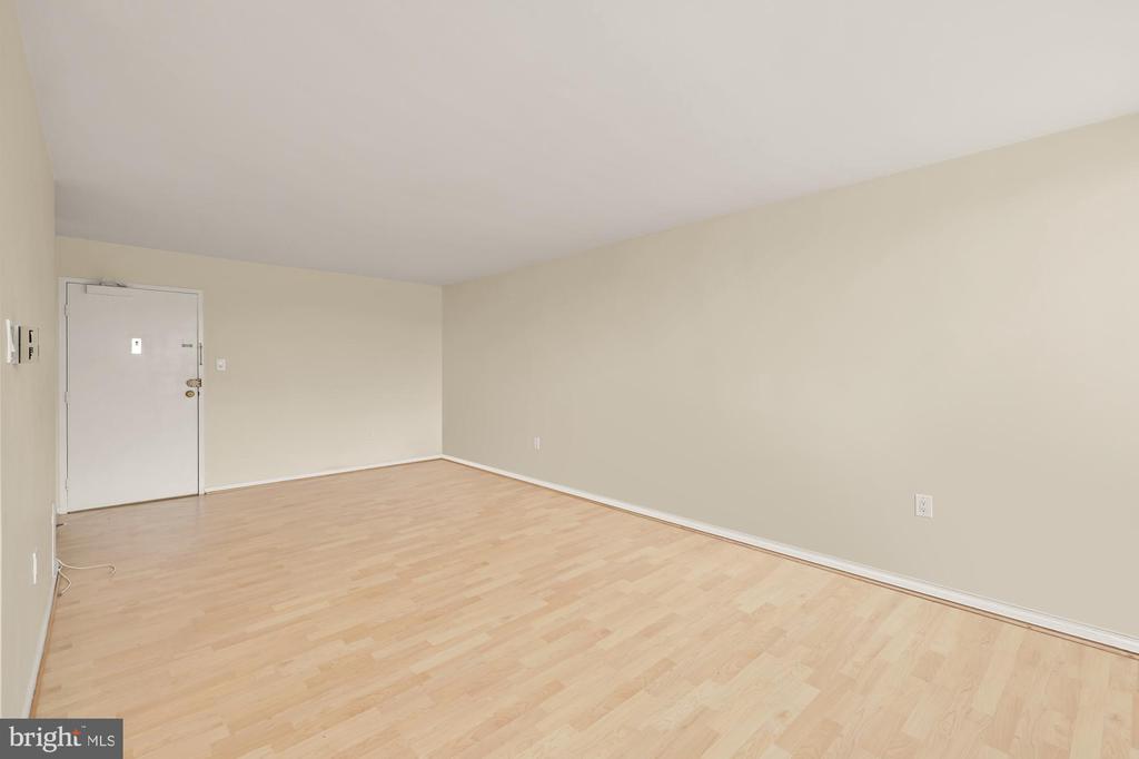 4390 LORCOM LANE 503