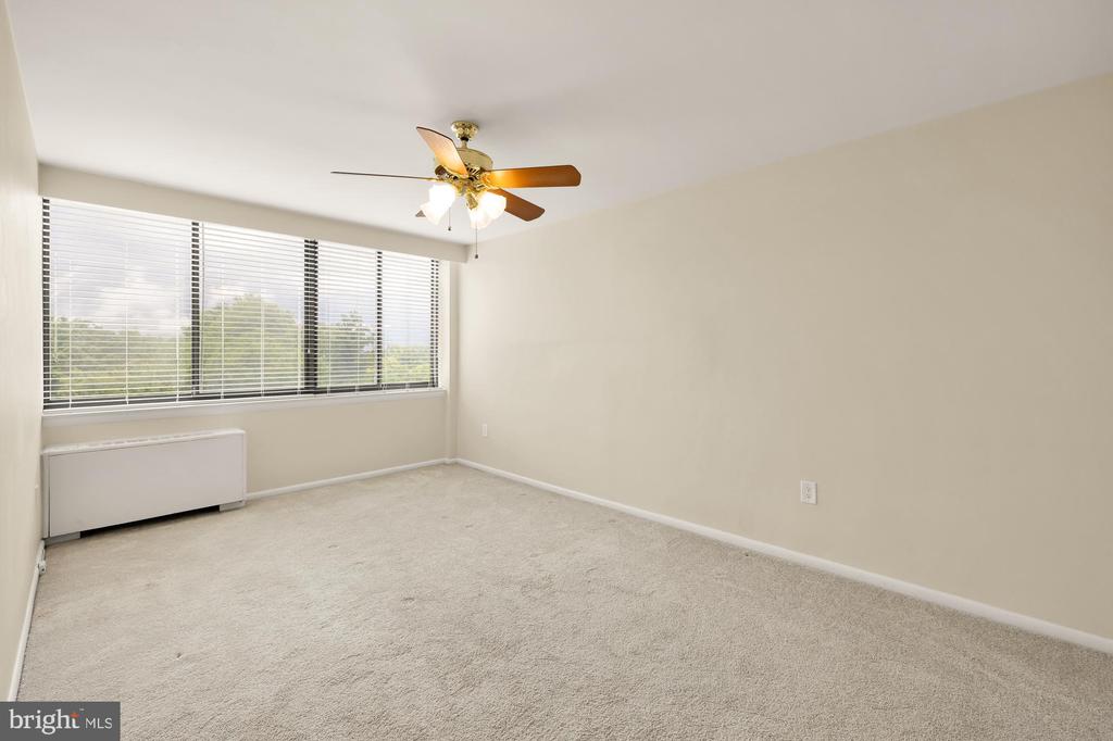 4390 LORCOM LANE 503