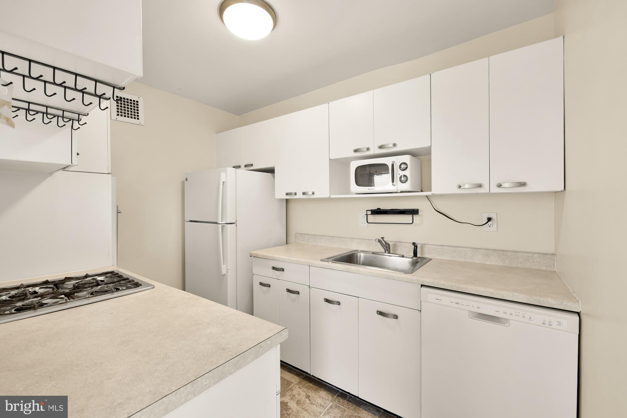 4390 LORCOM LANE 503