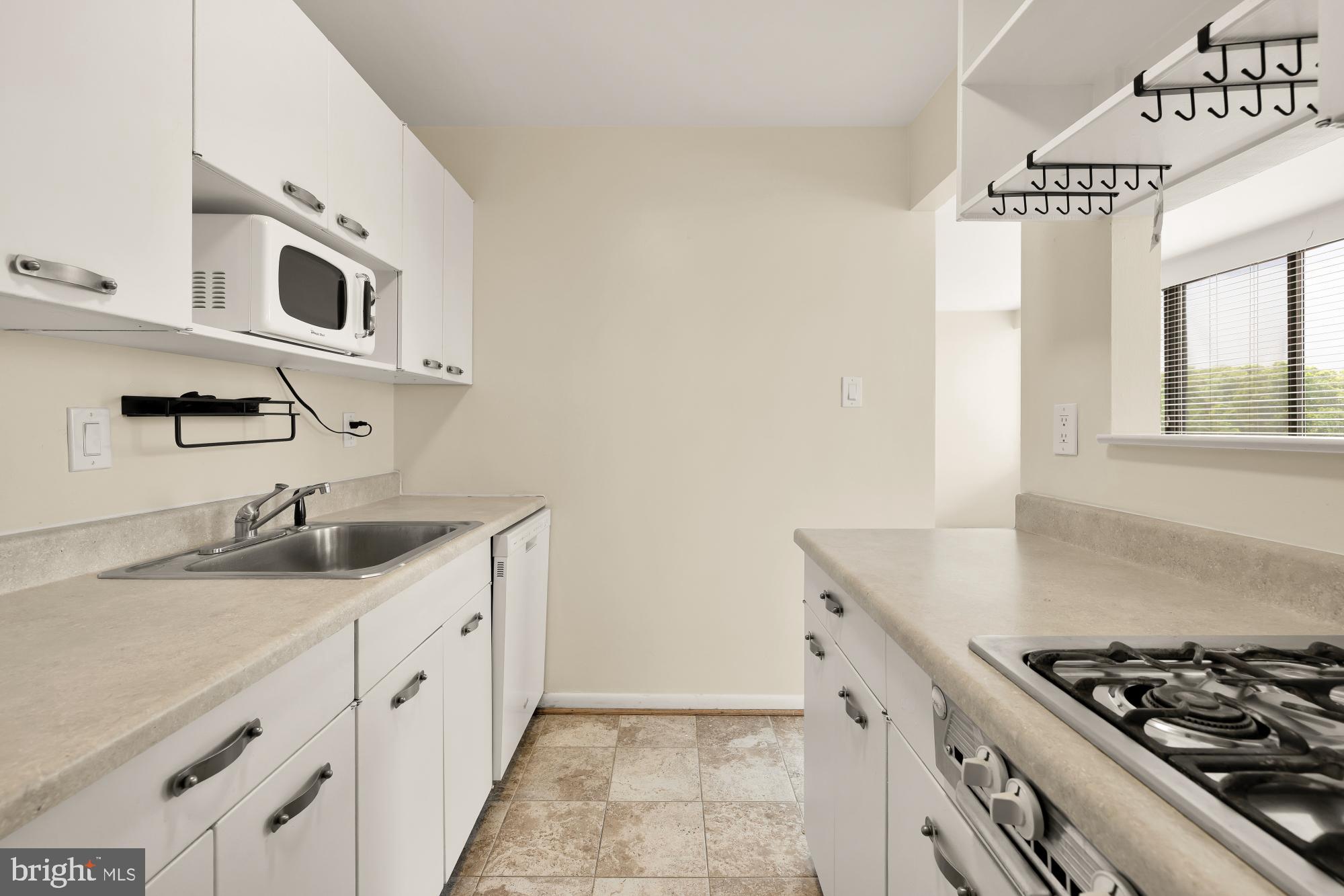 4390 LORCOM LANE 503