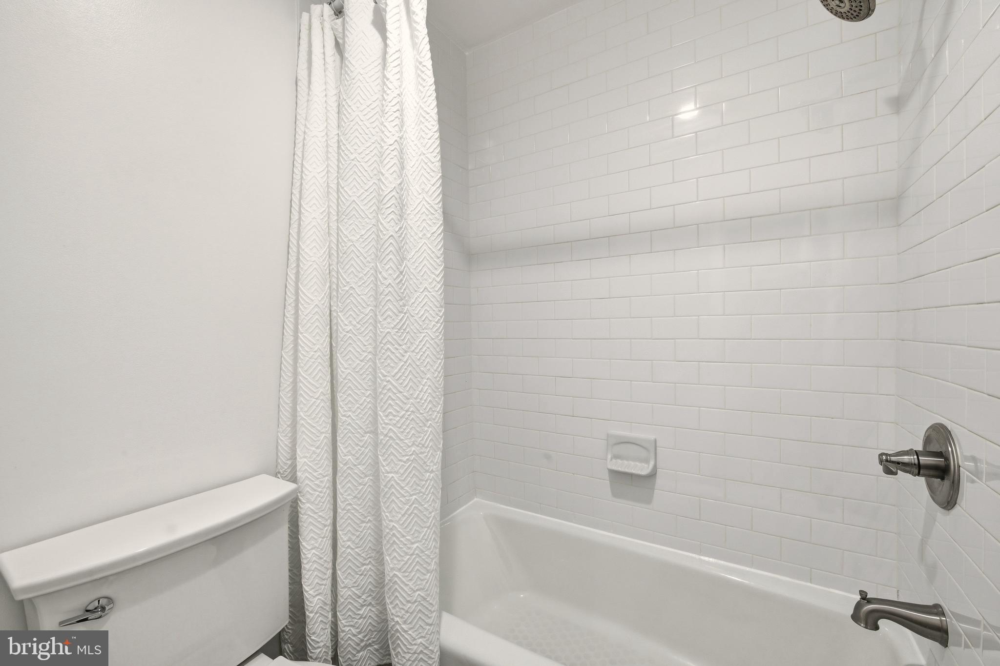 1035 N STAFFORD STREET