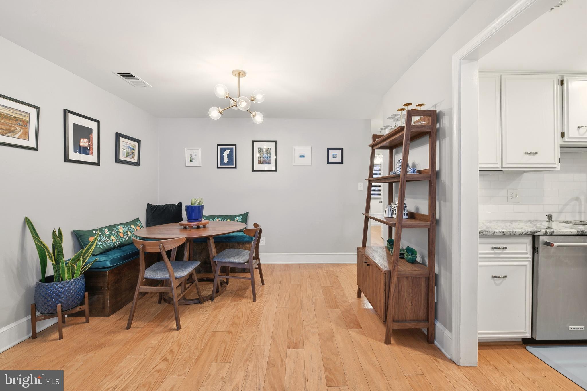 1035 N STAFFORD STREET