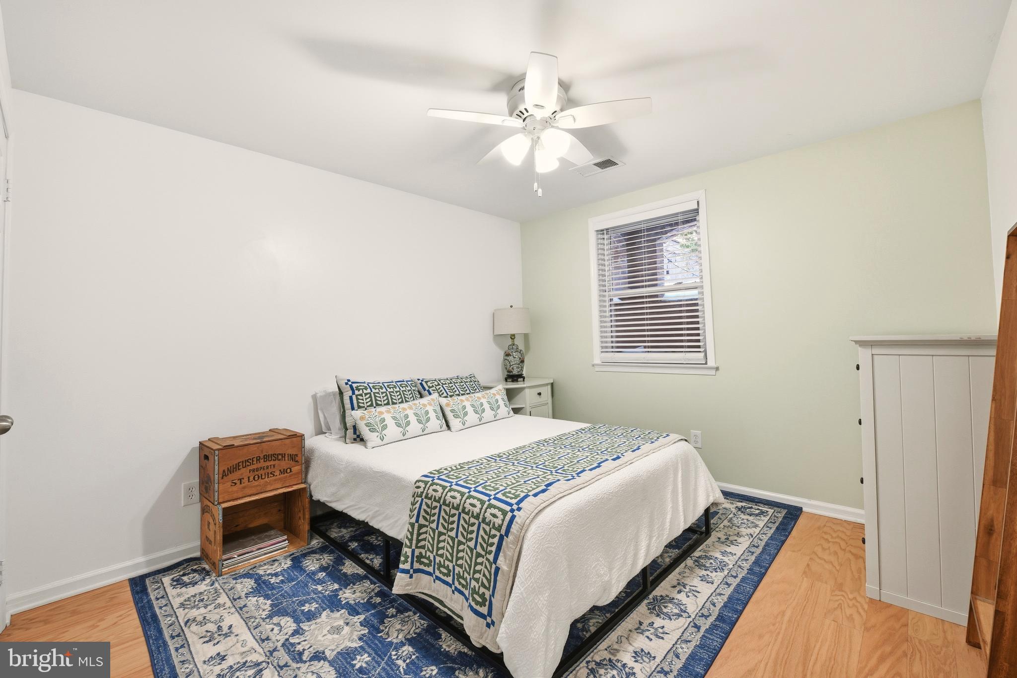 1035 N STAFFORD STREET