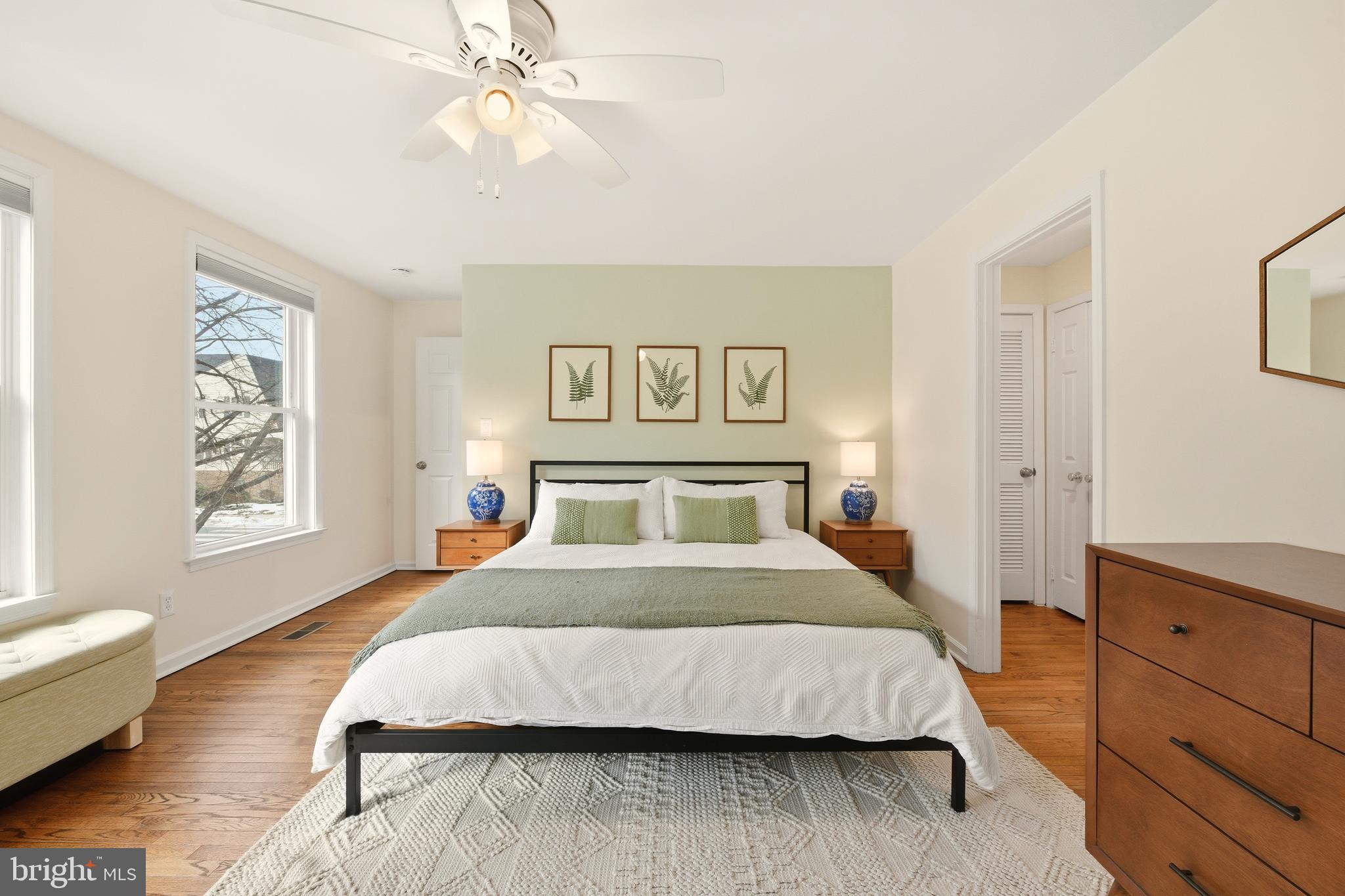 1035 N STAFFORD STREET