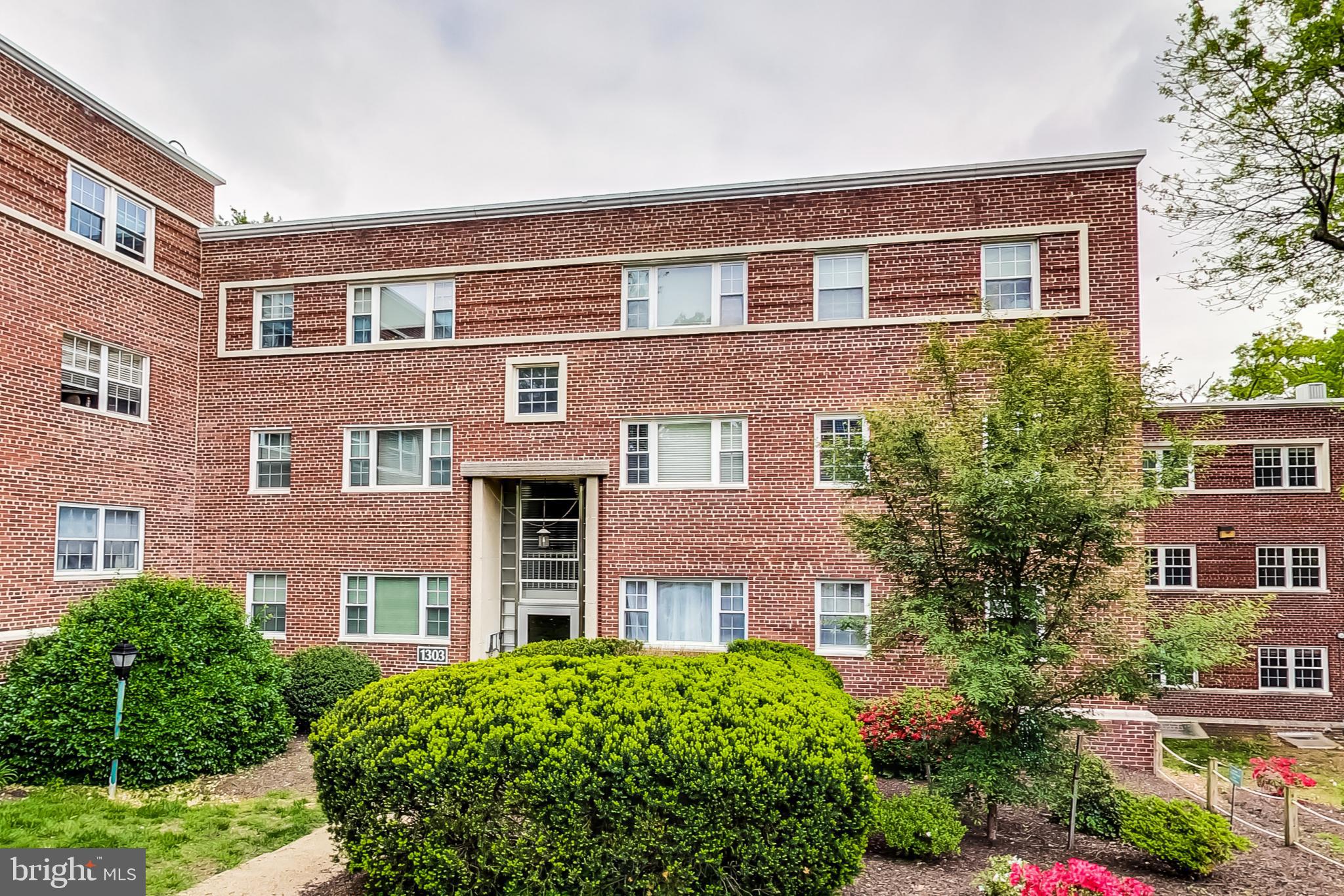 1303 N ODE STREET 215