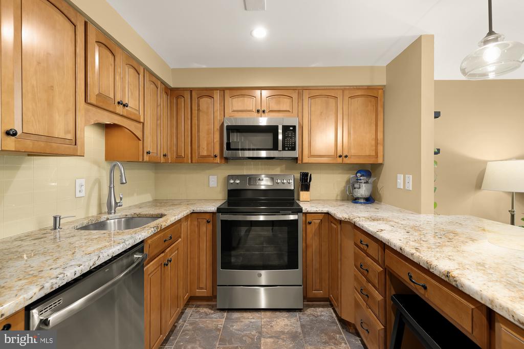 48 N BEDFORD STREET Unit: 48B