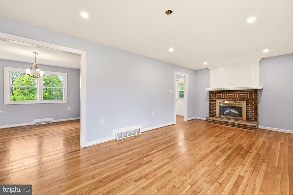 124 DINKLE DRIVE