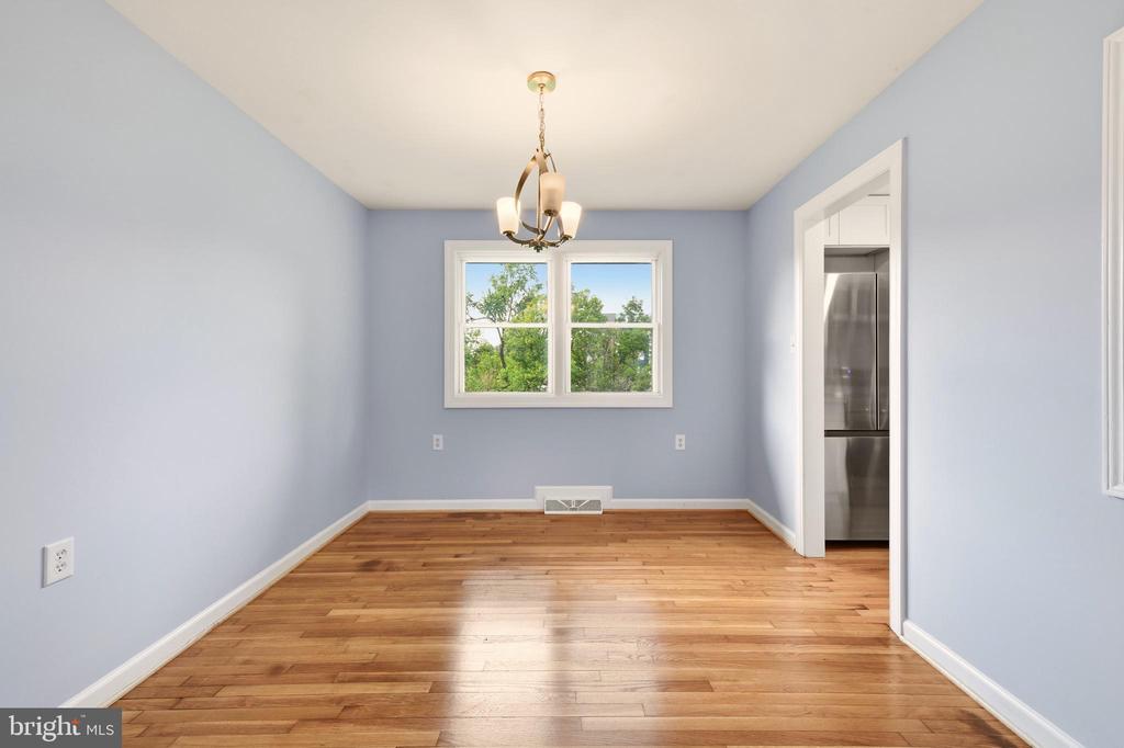 124 DINKLE DRIVE