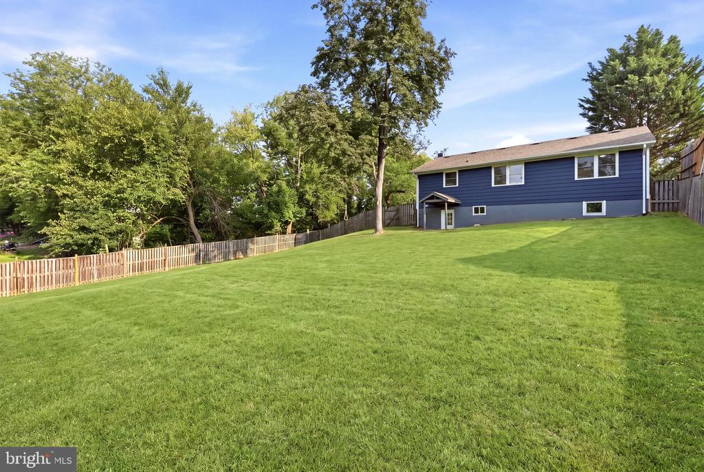 124 DINKLE DRIVE