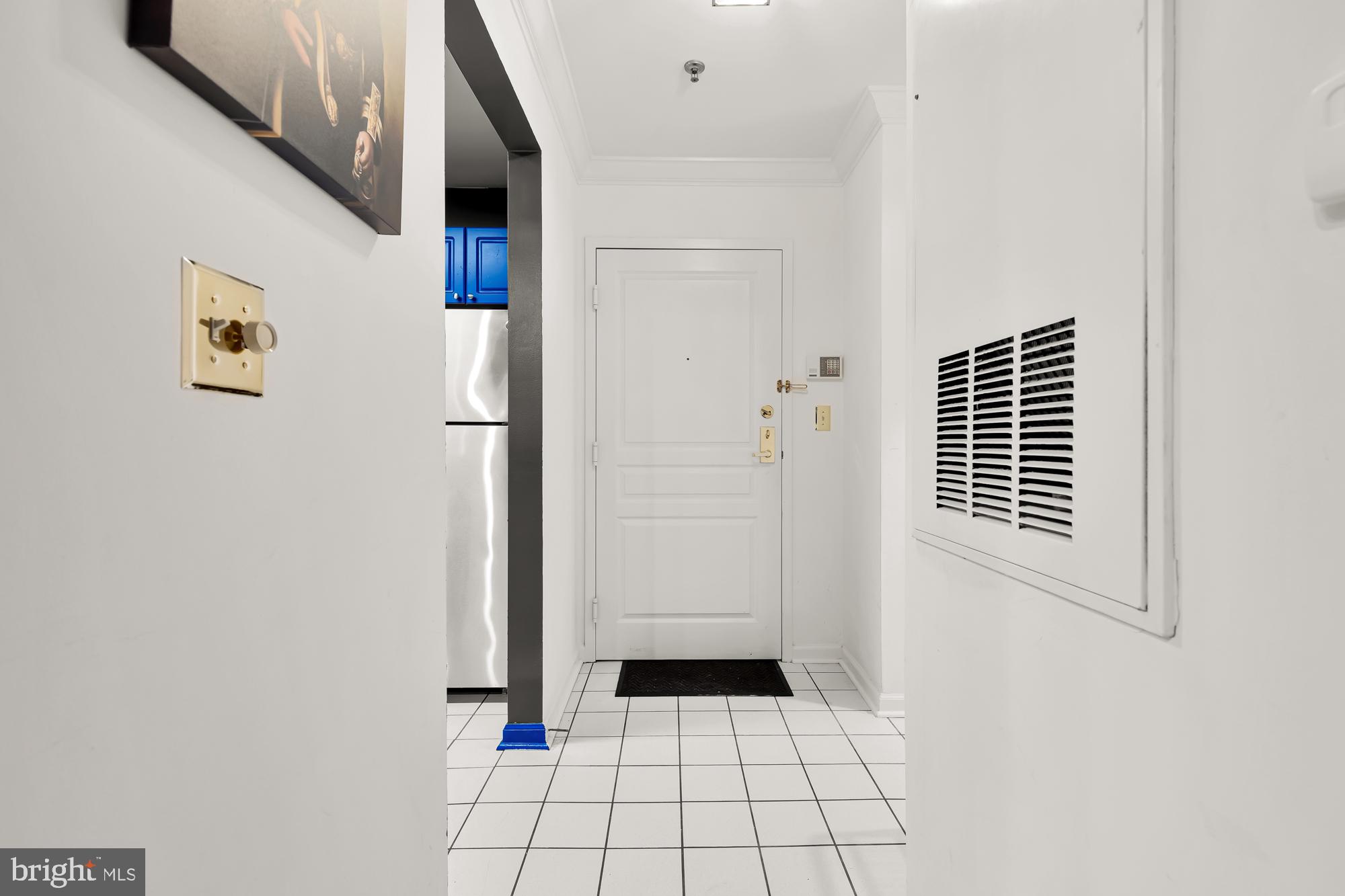 5565 Seminary ROAD Unit: 203