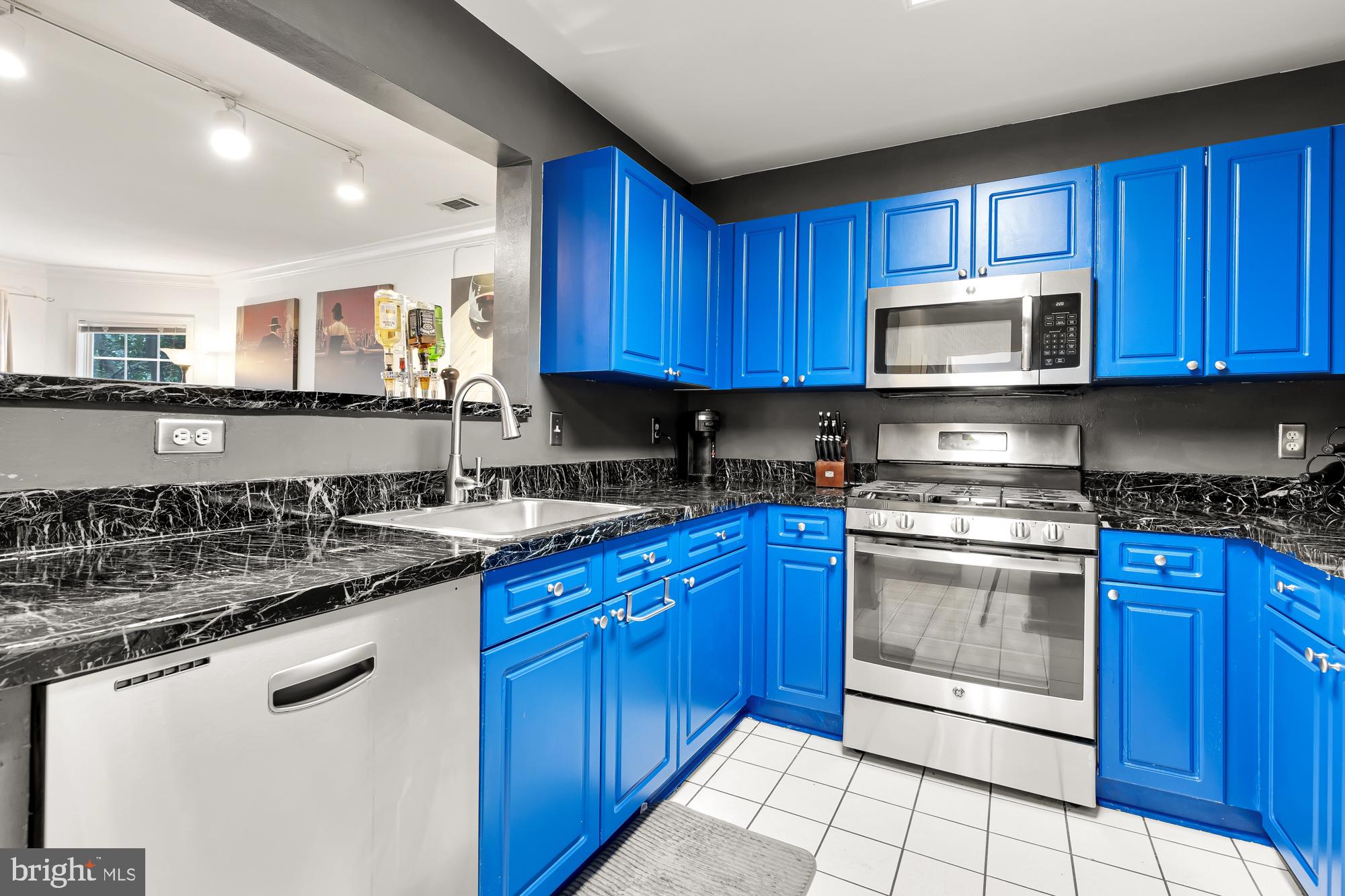 5565 Seminary ROAD Unit: 203