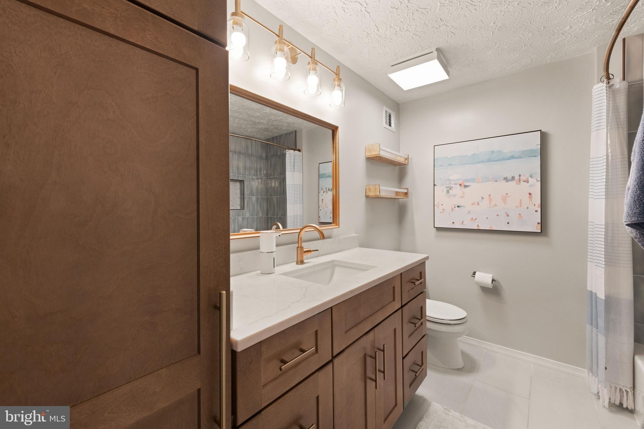 7310 GLENDOWER COURT