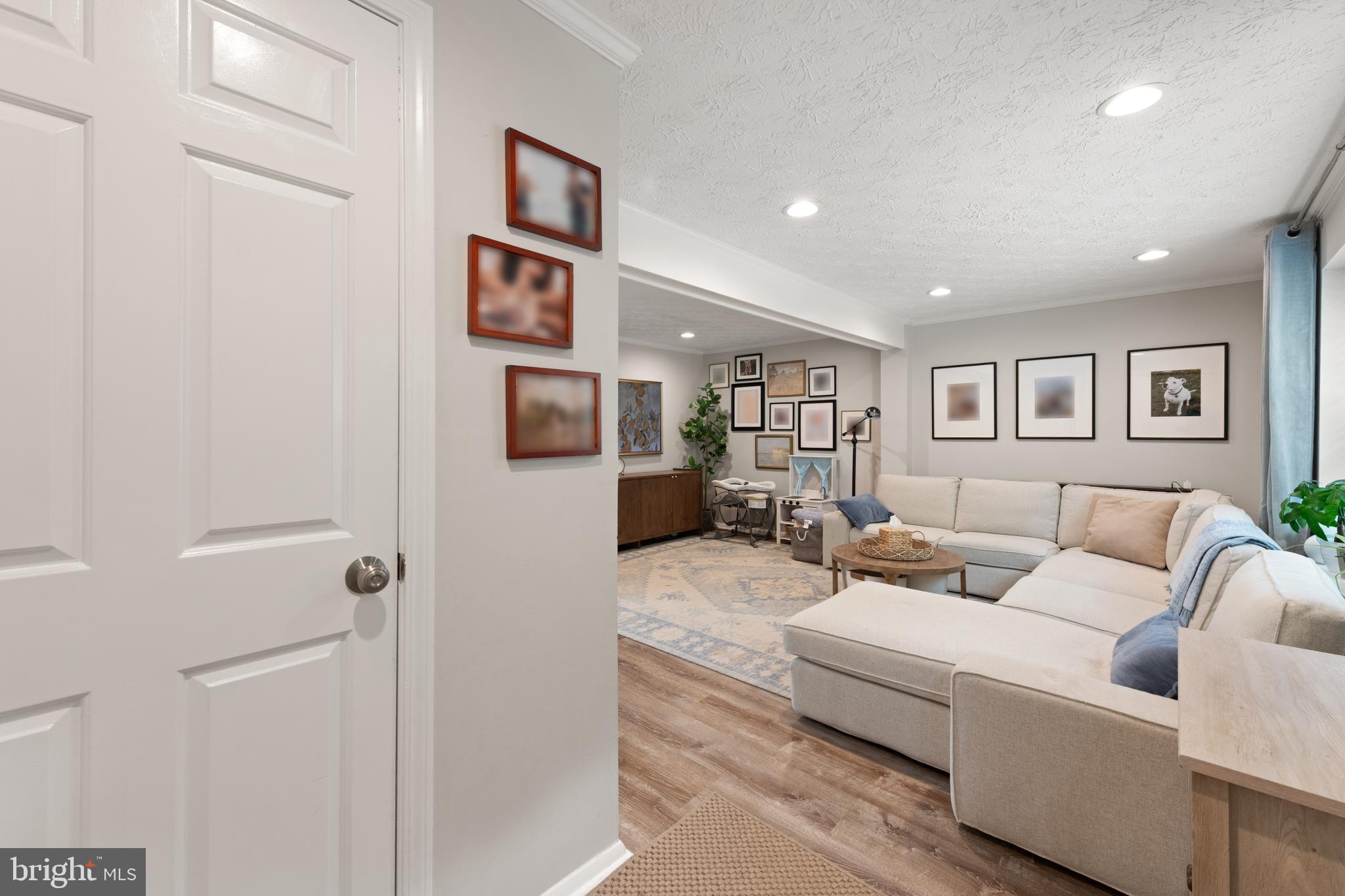 7310 GLENDOWER COURT