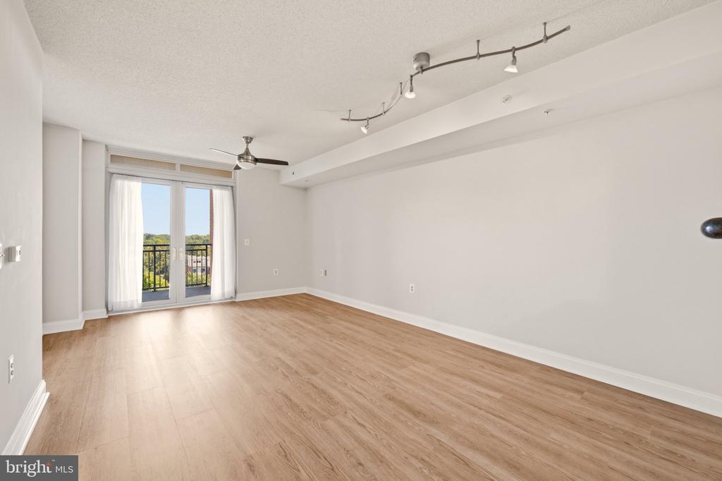 11760 SUNRISE VALLEY DRIVE Unit: 509