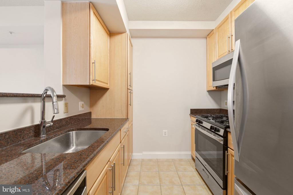 11760 SUNRISE VALLEY DRIVE Unit: 509