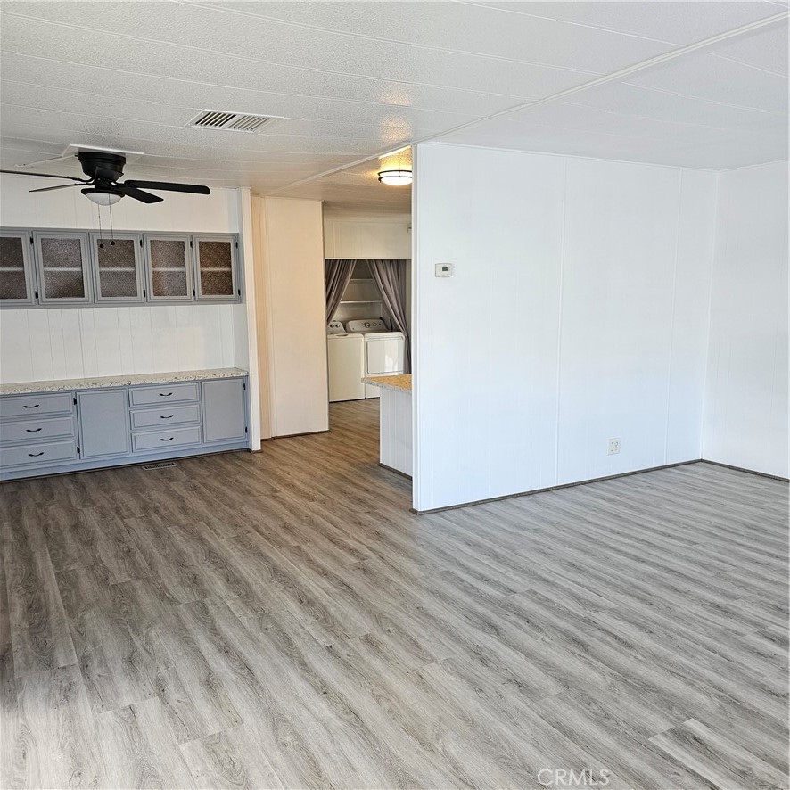 881 N Lake Street 343