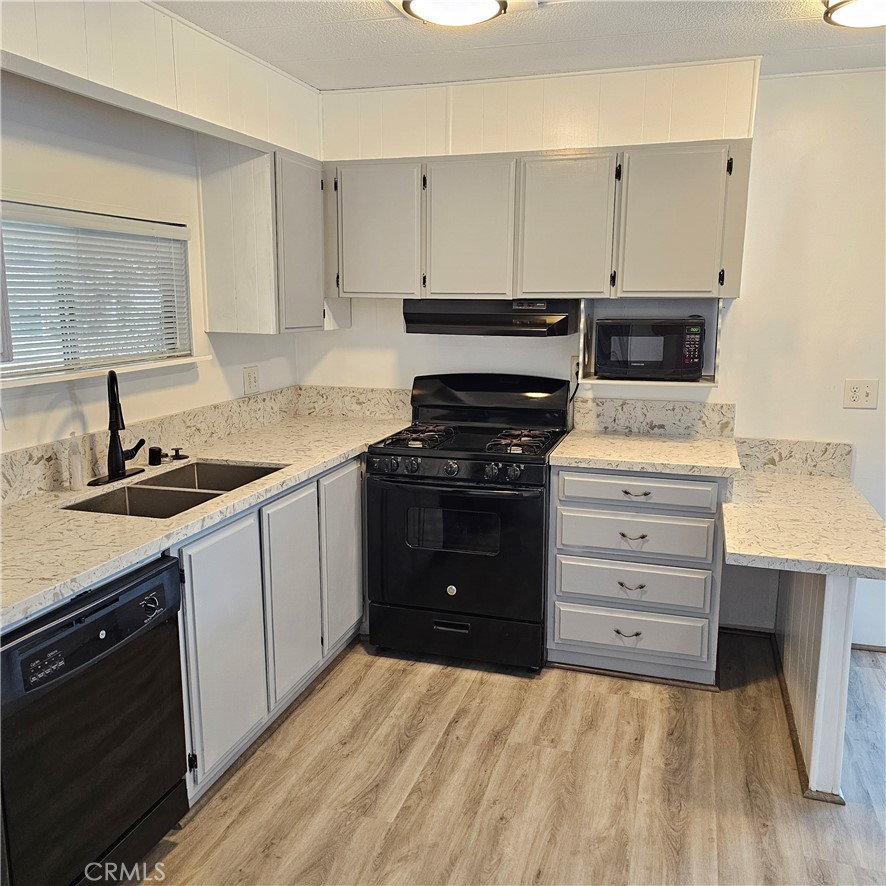 881 N Lake Street 343