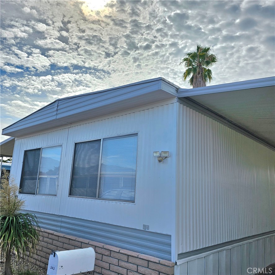 881 N Lake Street 343