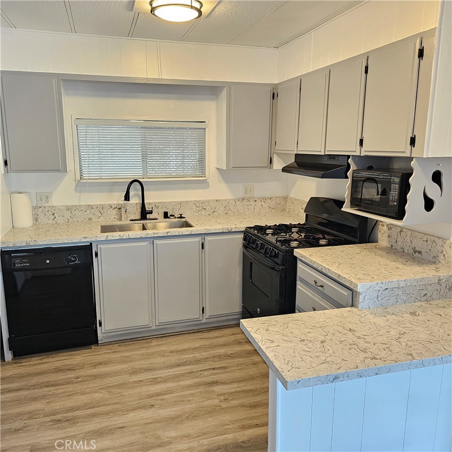 881 N Lake Street 343