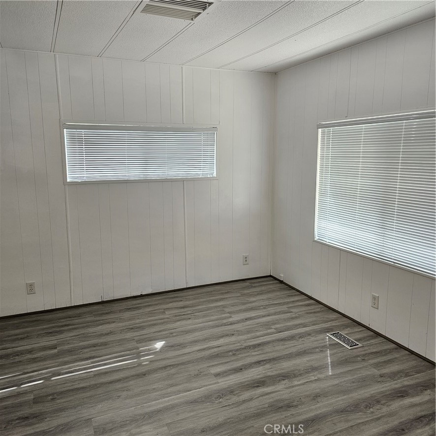 881 N Lake Street 343