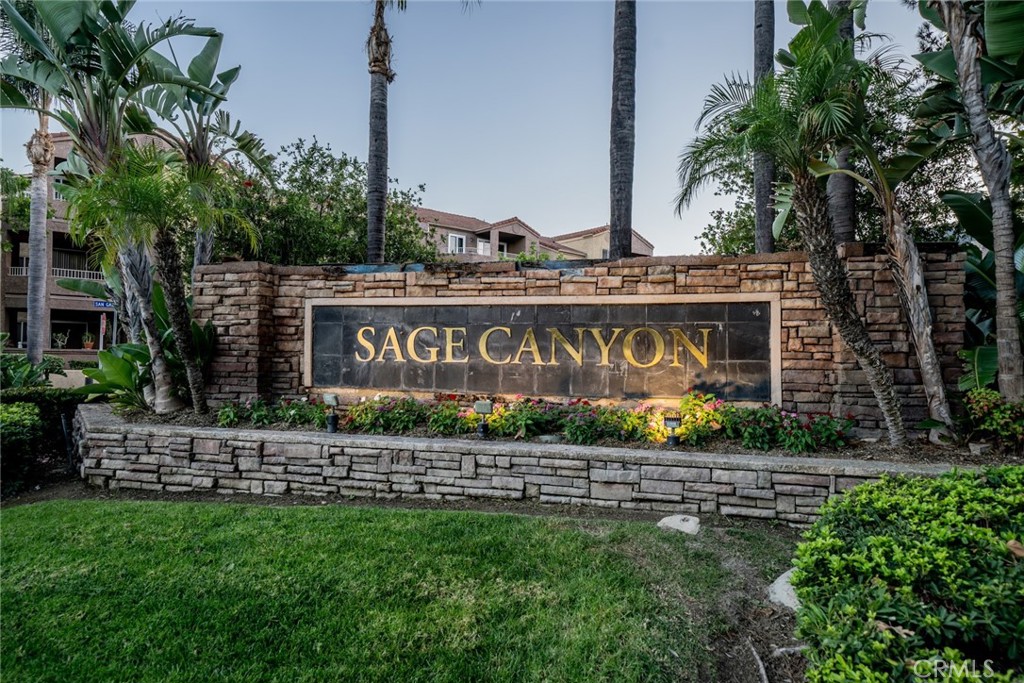 2450 San Gabriel Way 106