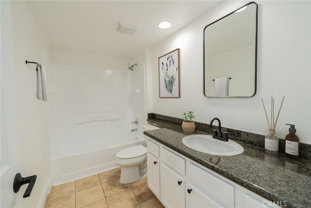 2450 San Gabriel Way 106