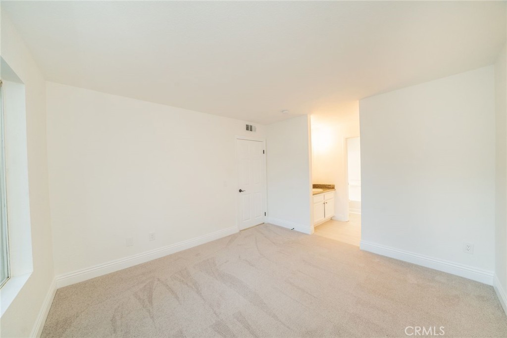 2450 San Gabriel Way 106