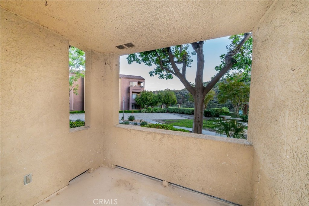 2450 San Gabriel Way 106