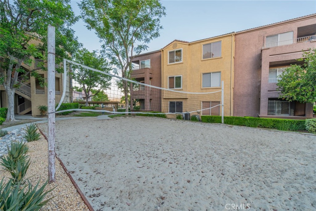 2450 San Gabriel Way 106