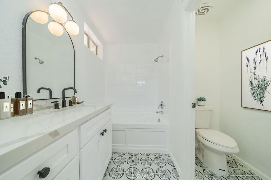 6192 Smokey Hill Lane