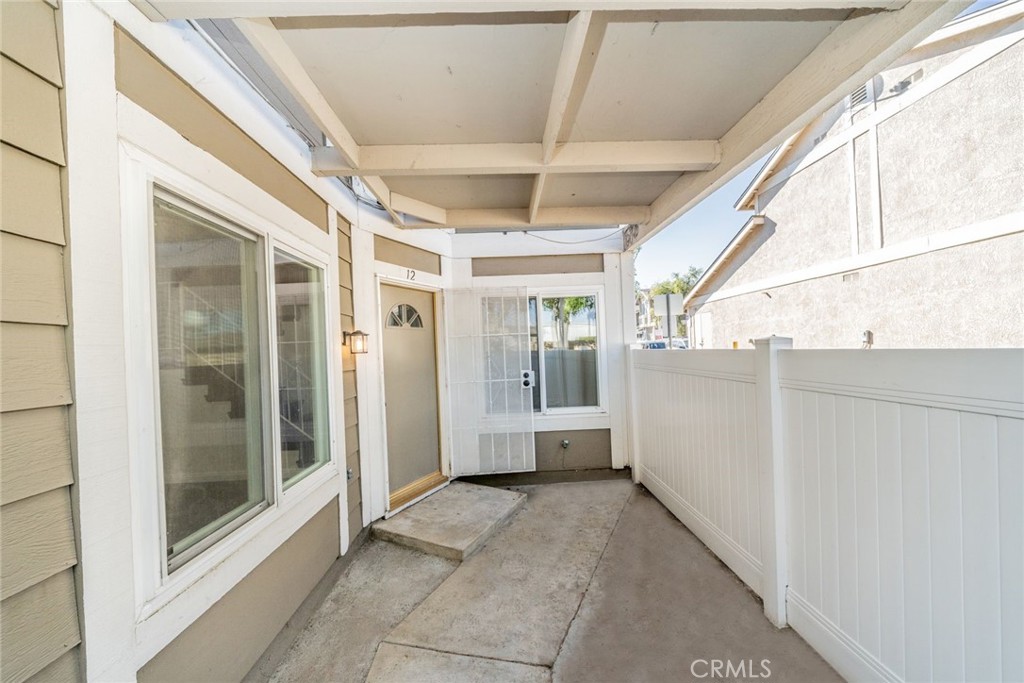 1650 S Campus Avenue 12