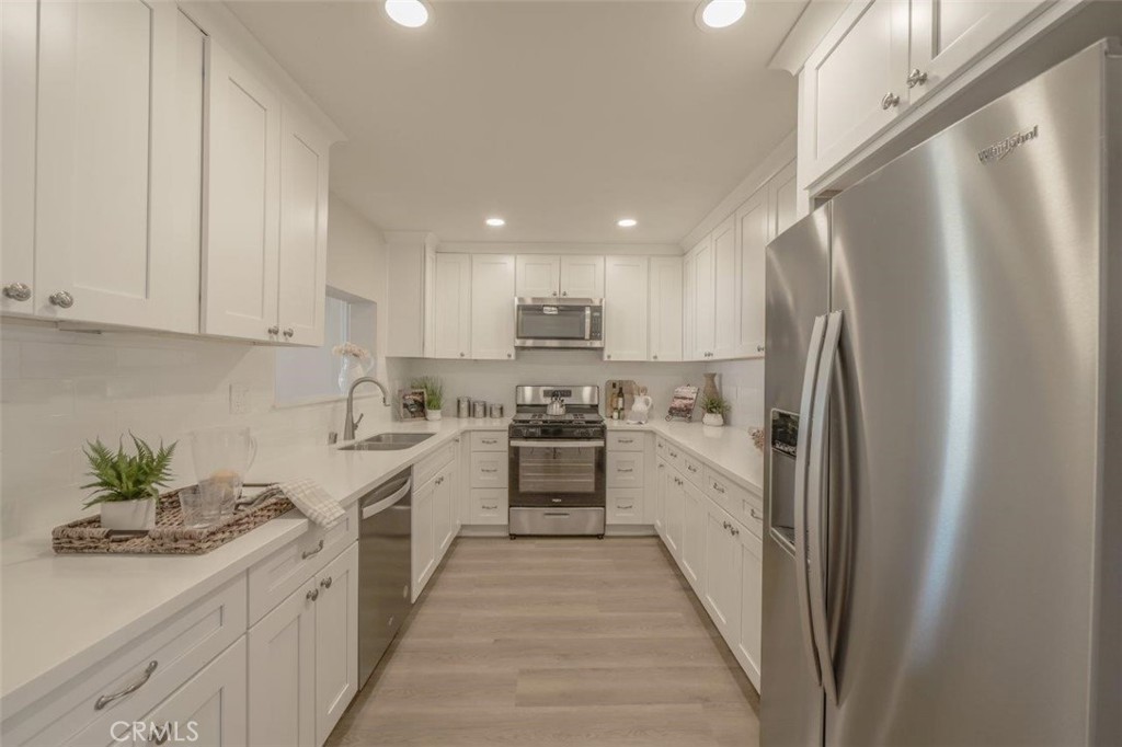 9558 Ponderosa Avenue