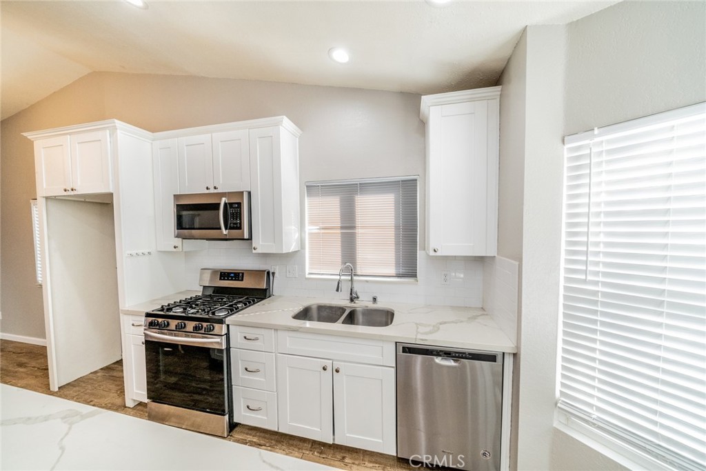 14079 El Camino Place