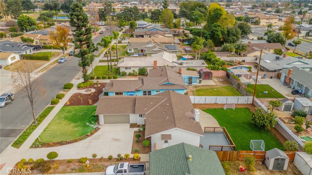 1353 W Harvard Place