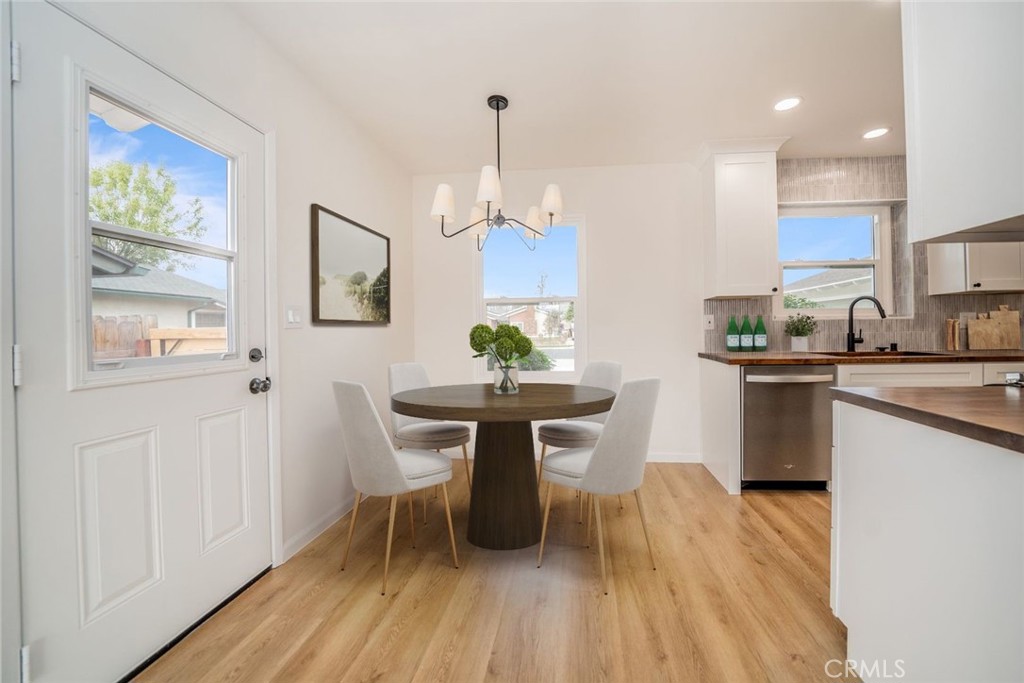 1353 W Harvard Place