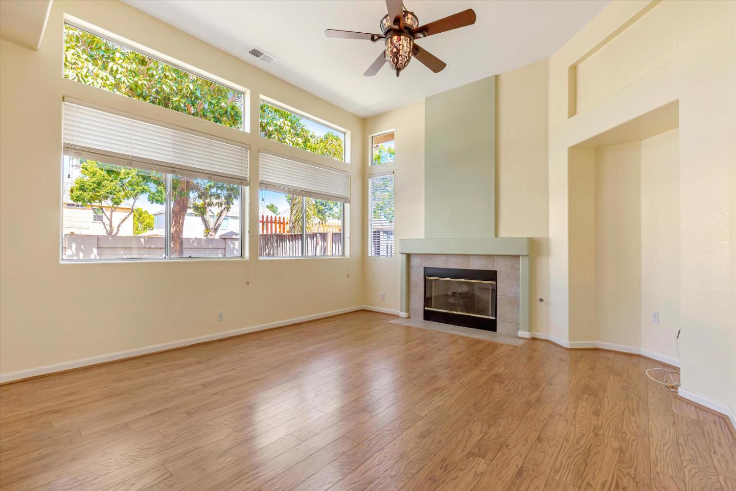 305 Rhine CT