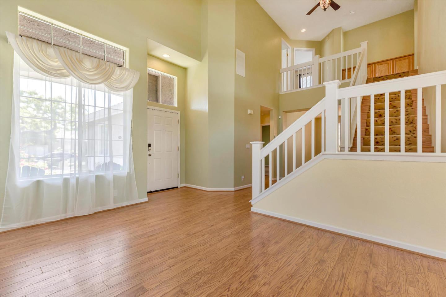 305 Rhine CT
