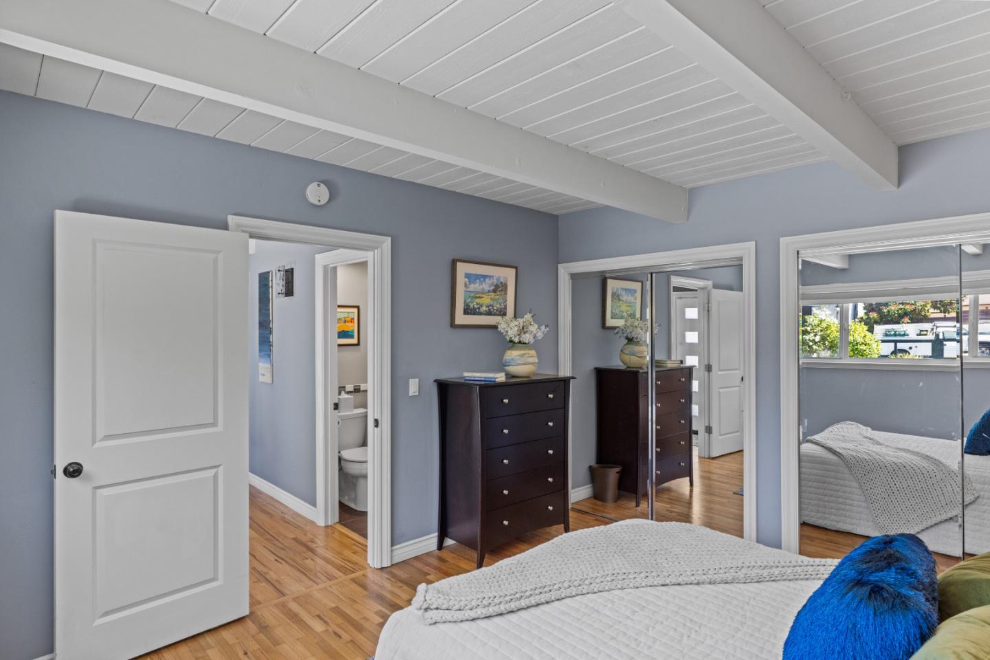219 Martin DR