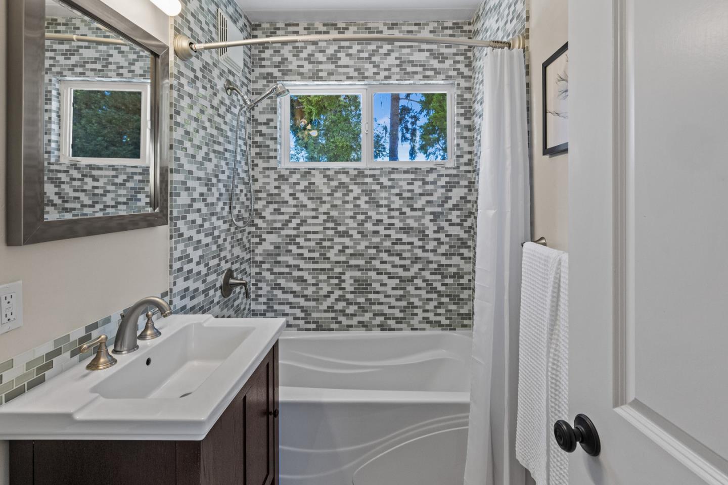 219 Martin DR