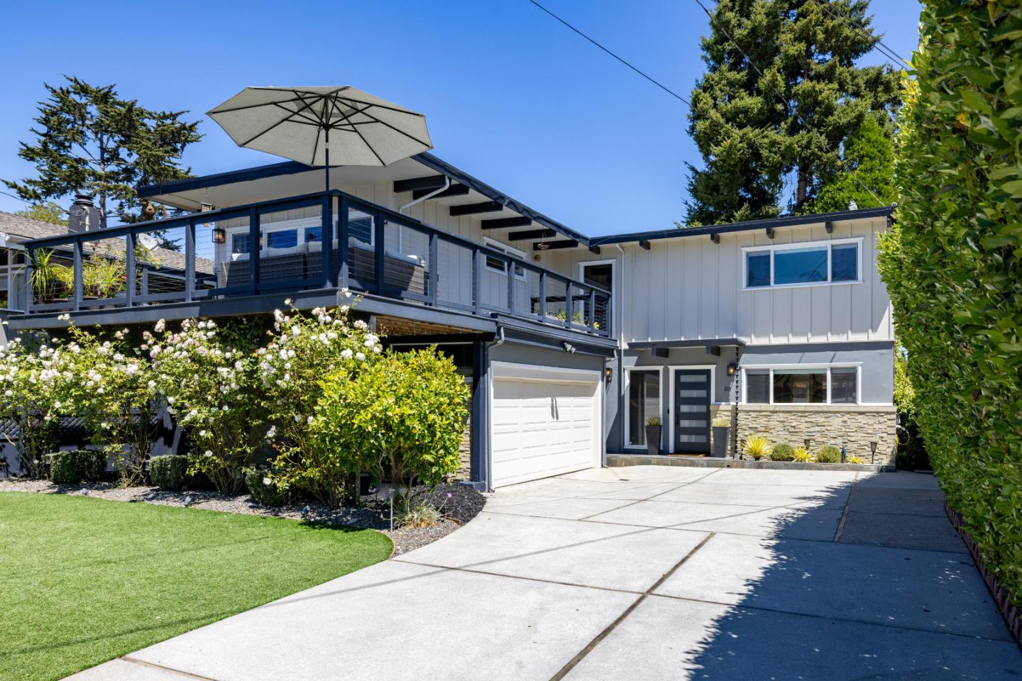 219 Martin DR