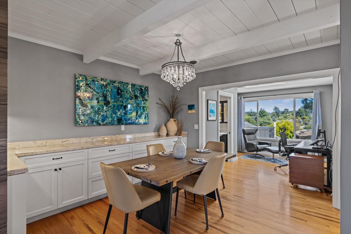 219 Martin DR