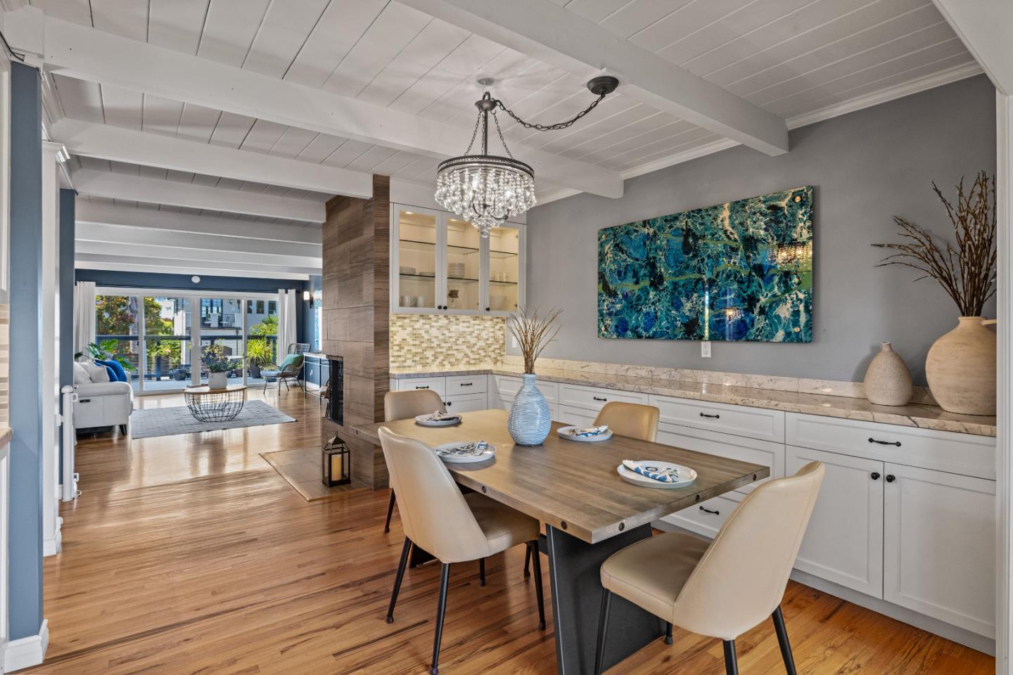 219 Martin DR