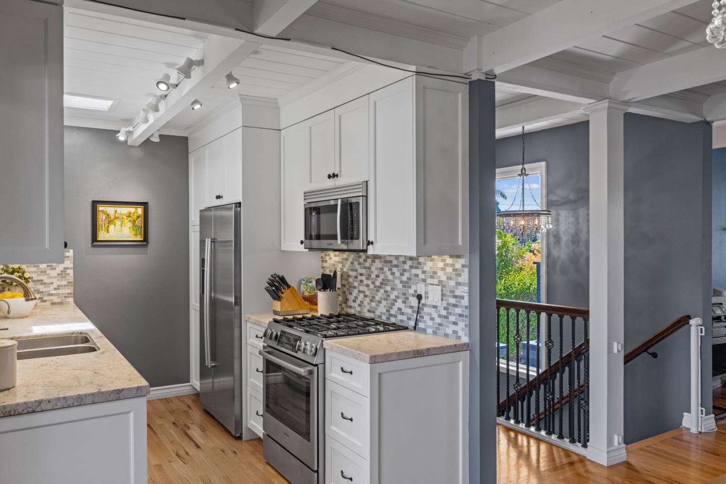 219 Martin DR