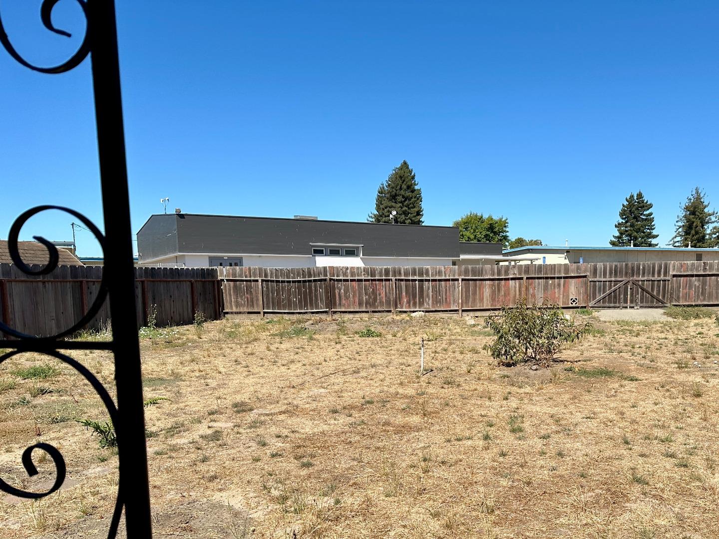 345 Green Valley RD
