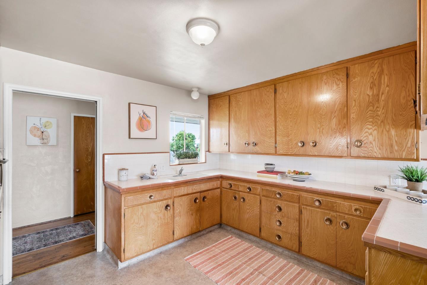 345 Green Valley RD