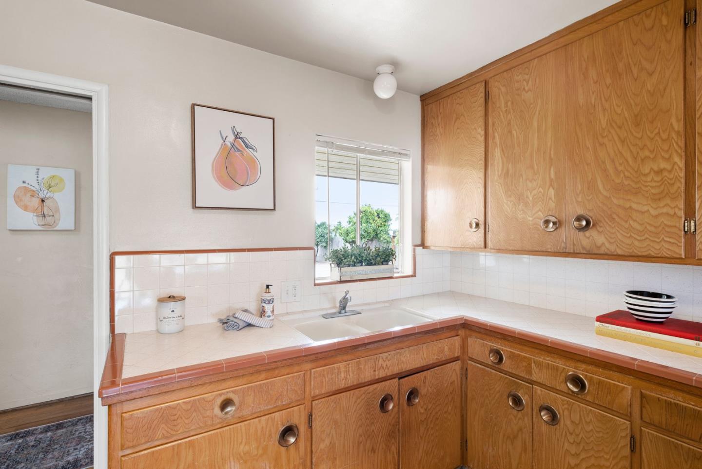 345 Green Valley RD