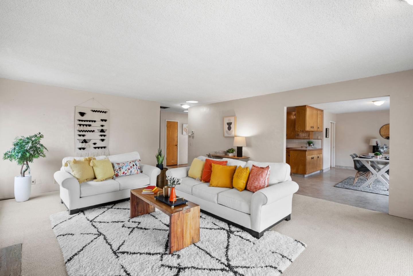 345 Green Valley RD
