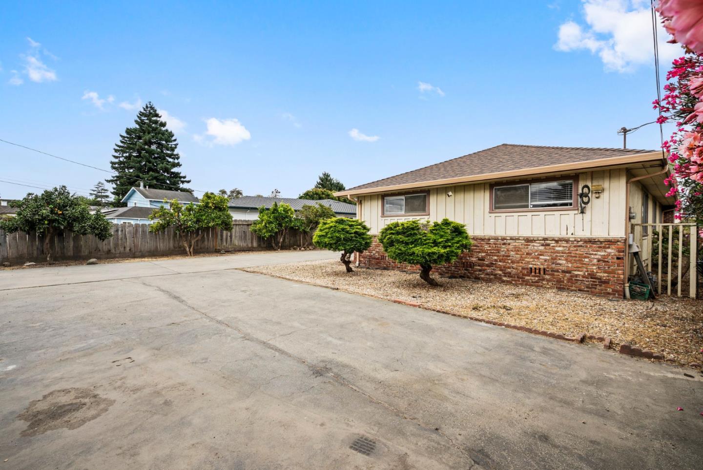 345 Green Valley RD